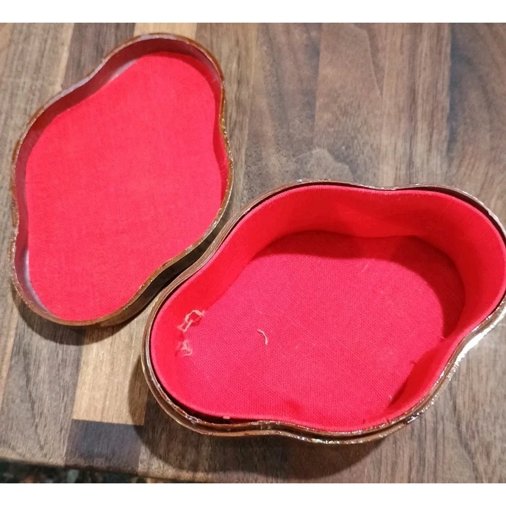 Small Brown Lacquered Jewelry Box Lined In Red With Printed‎ Grapes